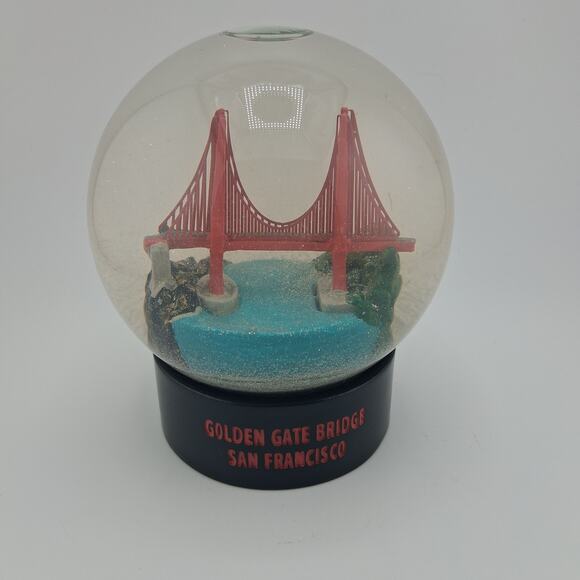 Golden Gate Bridge Fog Globe San Francisco Snowglobe Rare & Beautiful Decoration - Picture 1 of 7